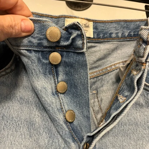 Universal Thread Women's Riveted Button-fly Jeans Size 6 - Picture 3 of 8